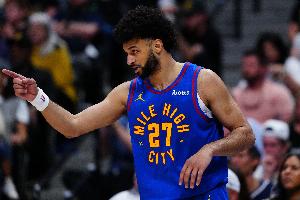 有点铁但无大碍！穆雷14中5&三分8中3拿到17分6助攻 正负值+29