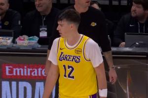 杀疯了！拉拉维亚三分再中 单节轰下17分！