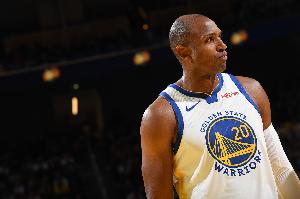 攻防不力！霍福德20分钟6投仅1中拿到3分 正负值-20最低